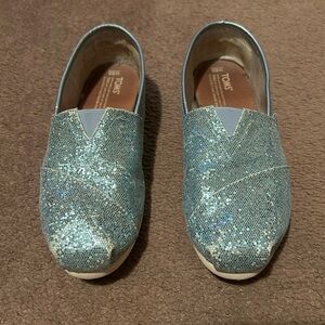 Tom’s Blue Moccasins